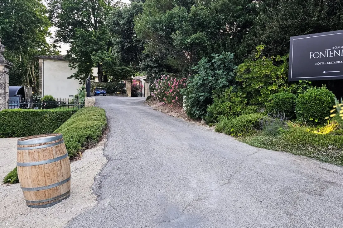 Maison Des Vignes: úszómedence és báj Laurisban