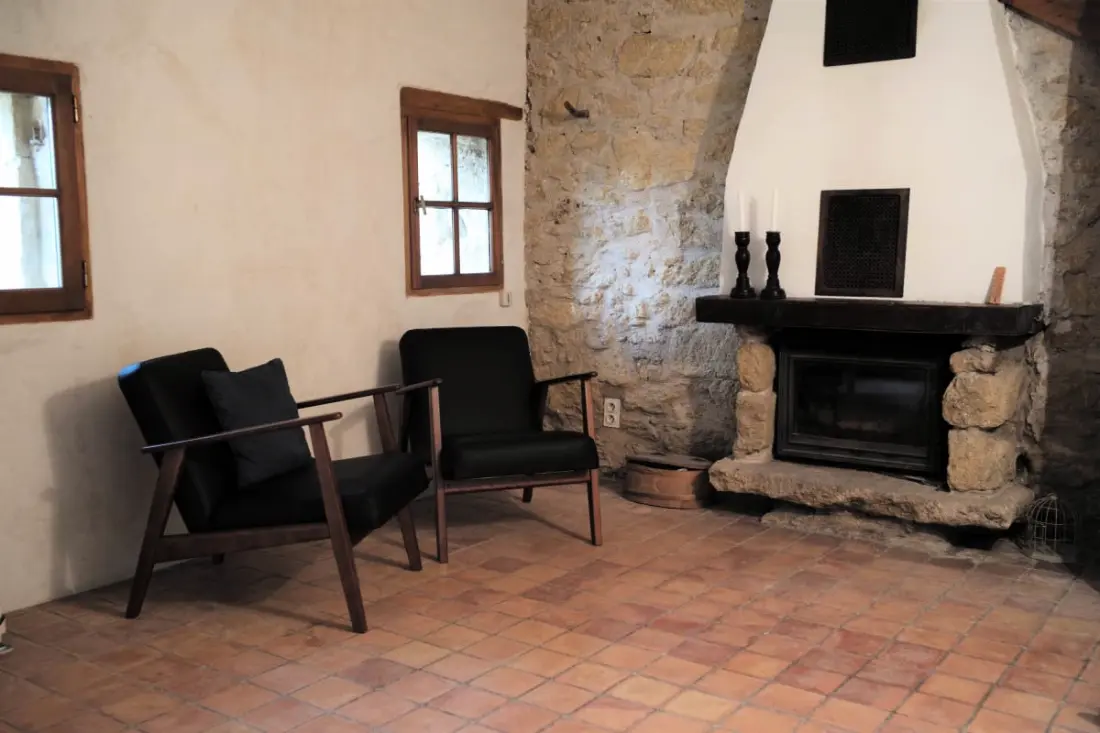 Maison Des Vignes: úszómedence és báj Laurisban