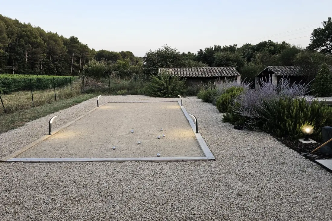Maison Des Vignes: úszómedence és báj Laurisban