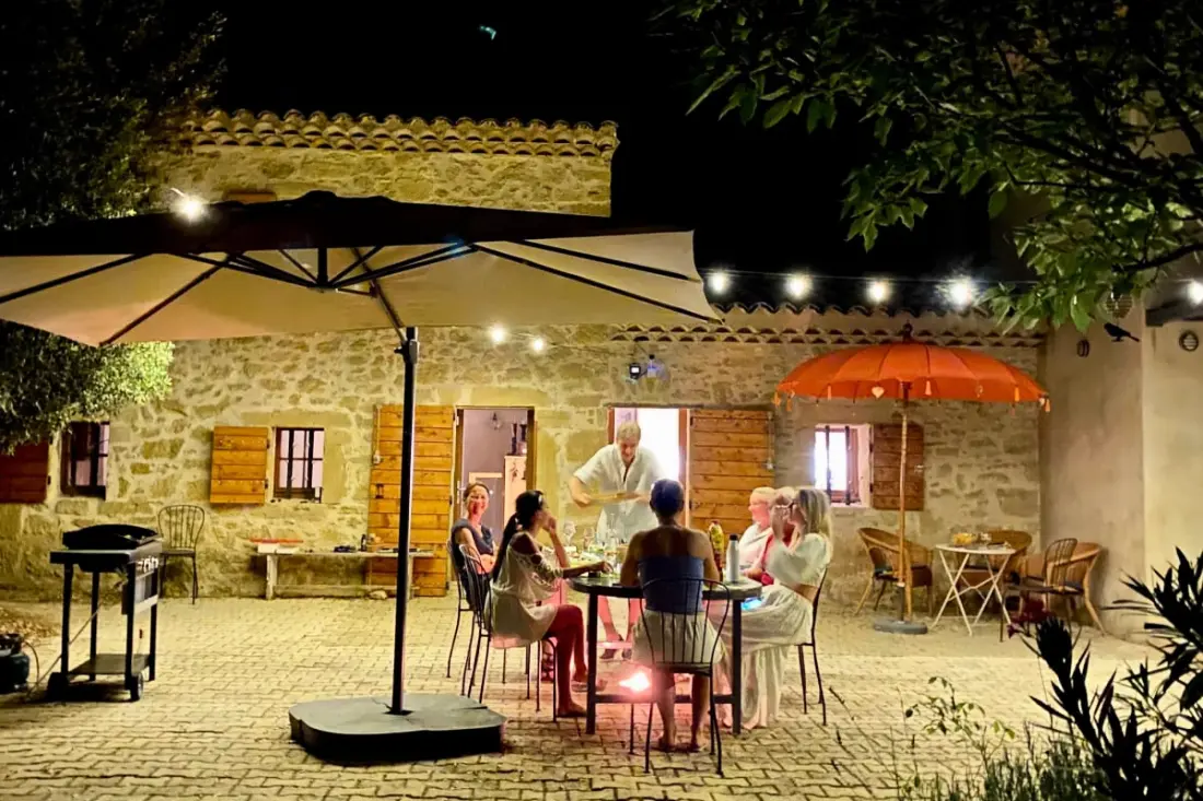Maison Des Vignes: úszómedence és báj Laurisban