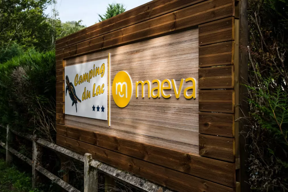 Camping maeva Escapades Le Lac de Laval-de-Cère 3 Sterne★★★