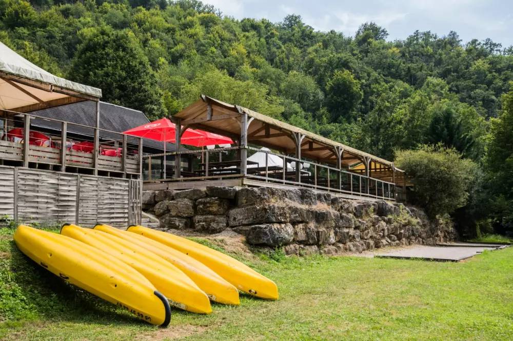 Camping maeva Escapades Le Lac de Laval-de-Cère 3 Sterne★★★