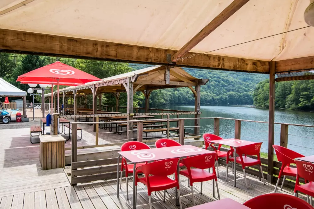 Camping maeva Escapades Le Lac de Laval-de-Cère 3 Sterne★★★