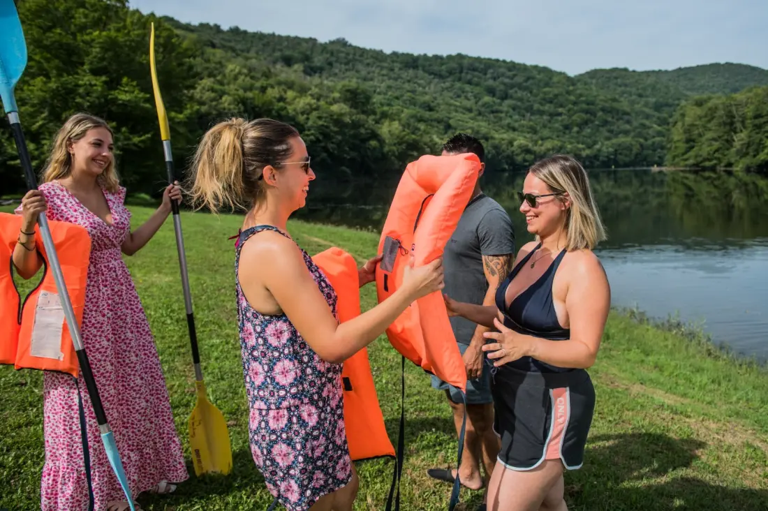 Camping maeva Escapades Le Lac de Laval-de-Cère 3 Sterne★★★