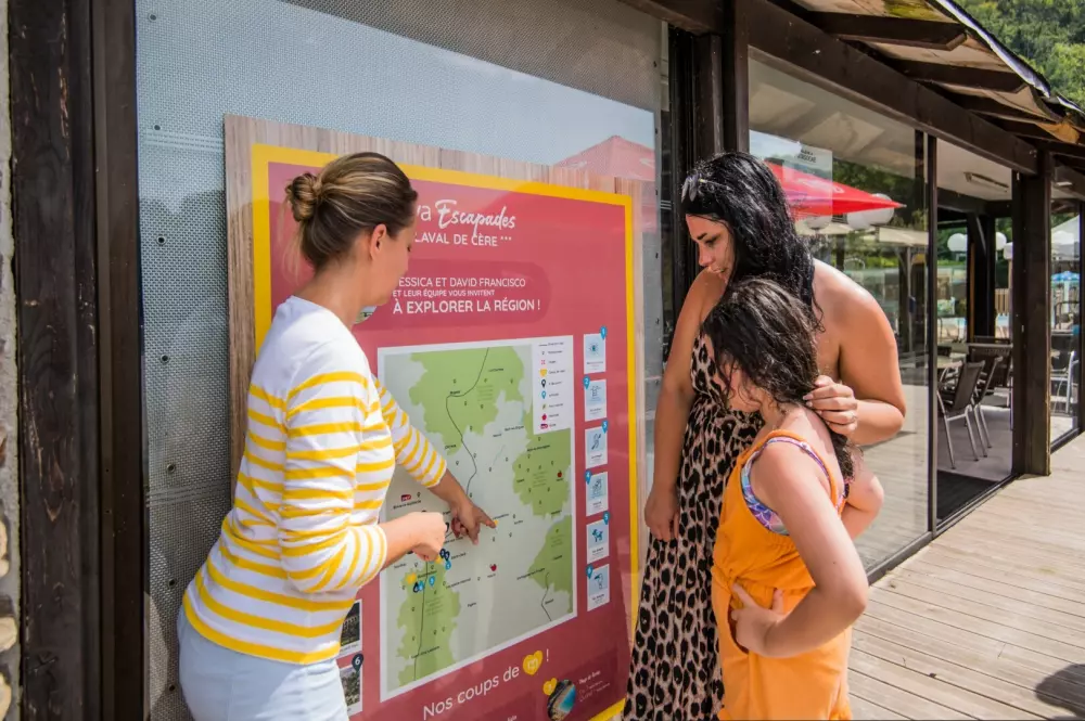 Camping maeva Escapades Le Lac de Laval-de-Cère 3 Sterne★★★