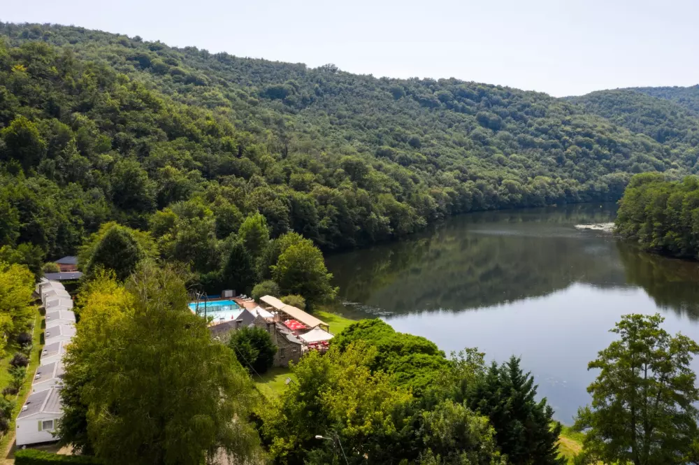 Camping maeva Escapades Le Lac de Laval-de-Cère 3 Sterne★★★