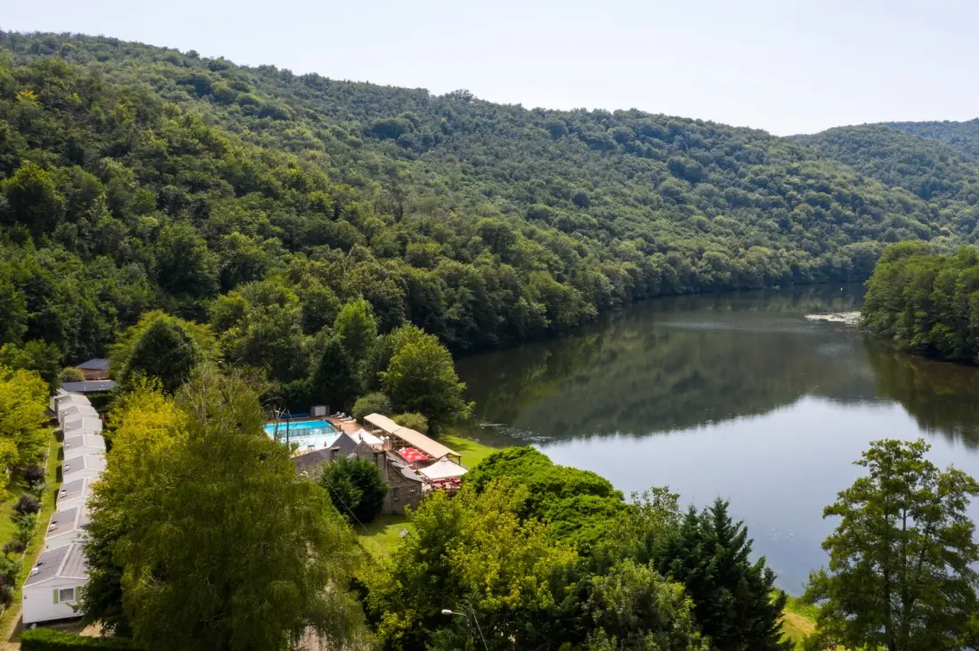 Camping maeva Escapades Le Lac de Laval-de-Cère 3 Sterne★★★