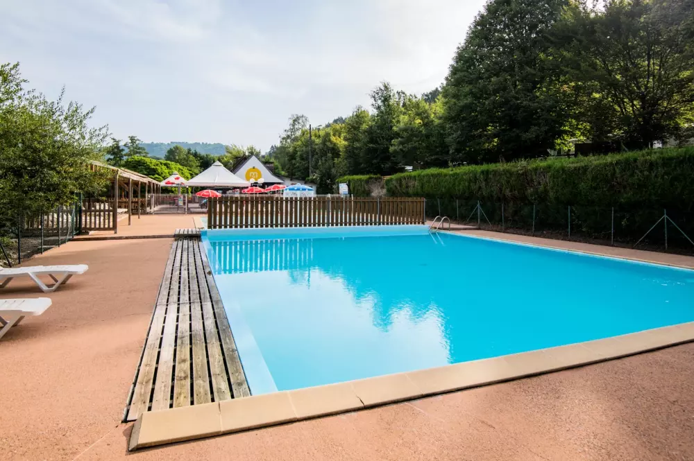 Camping maeva Escapades Le Lac de Laval-de-Cère 3 Sterne★★★