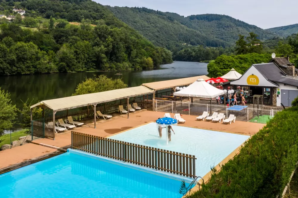 Camping maeva Escapades Le Lac de Laval-de-Cère 3 Sterne★★★