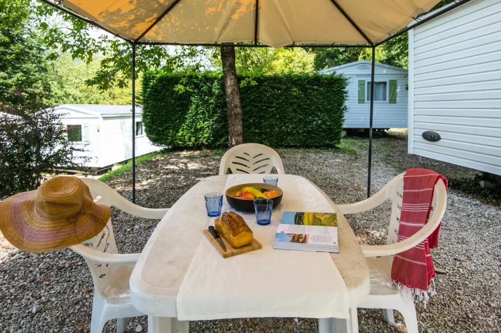 Camping maeva Escapades Le Lac de Laval-de-Cère 3 Sterne★★★