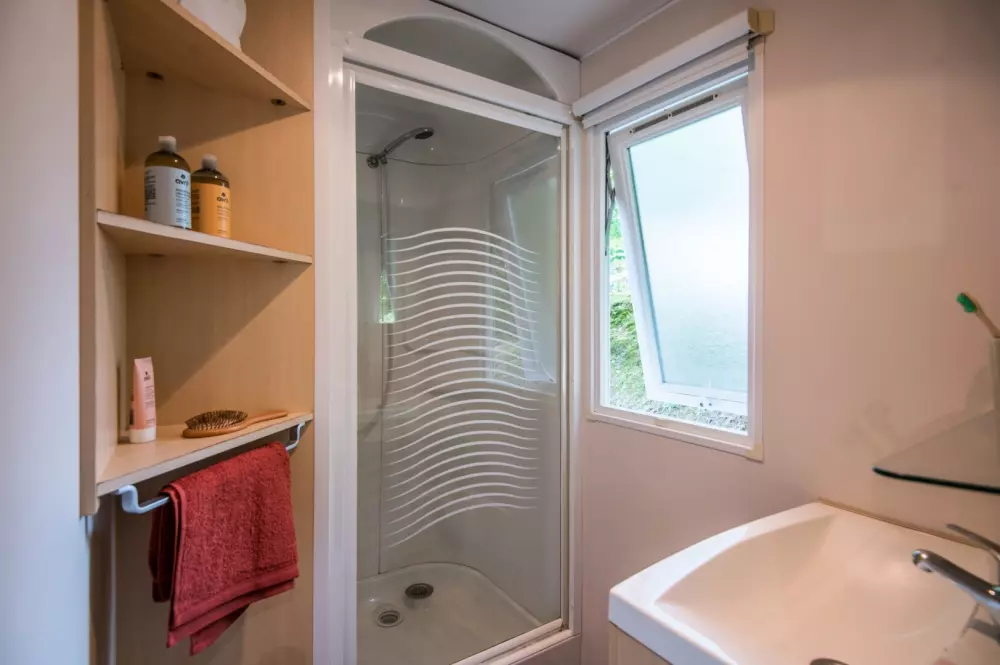 Camping maeva Escapades Le Lac de Laval-de-Cère 3 Sterne★★★