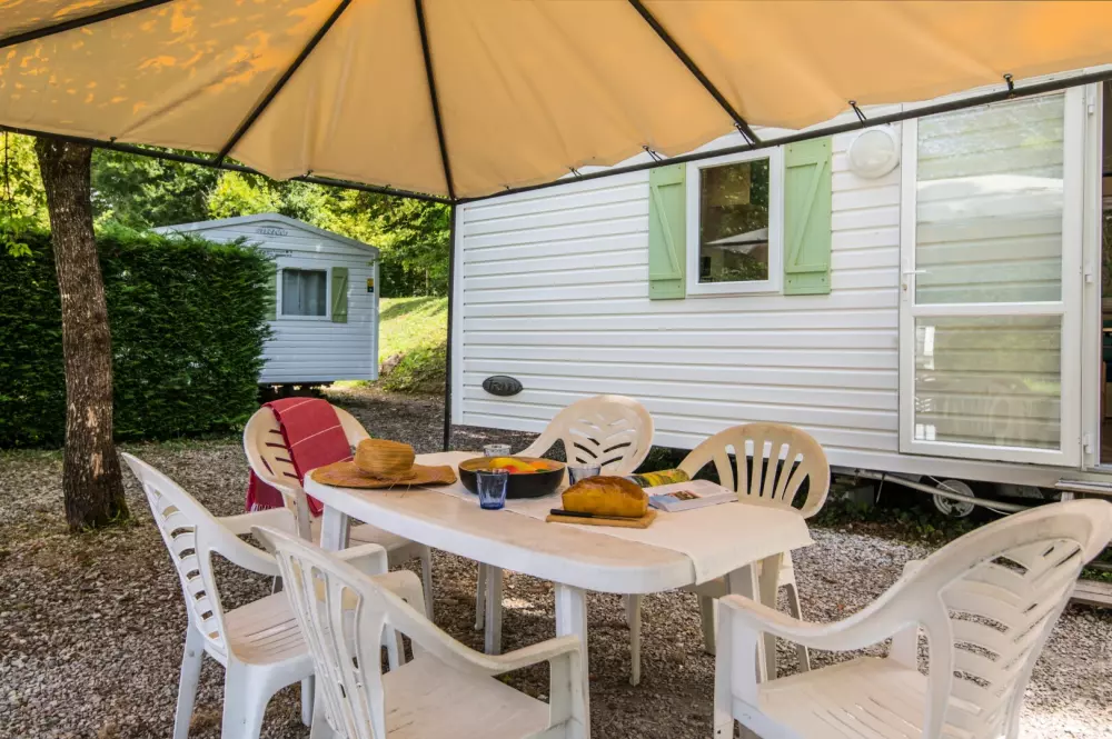 Camping maeva Escapades Le Lac de Laval-de-Cère 3 Sterne★★★