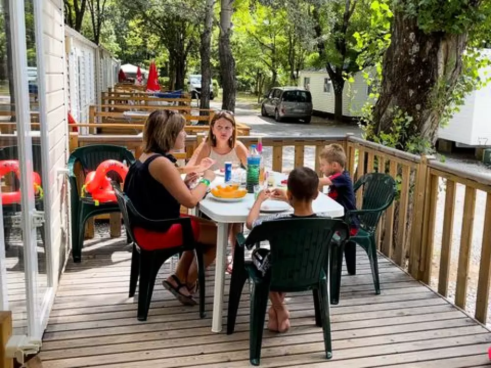 Campsite Les Rives D'Auzon 3 Stars★★★