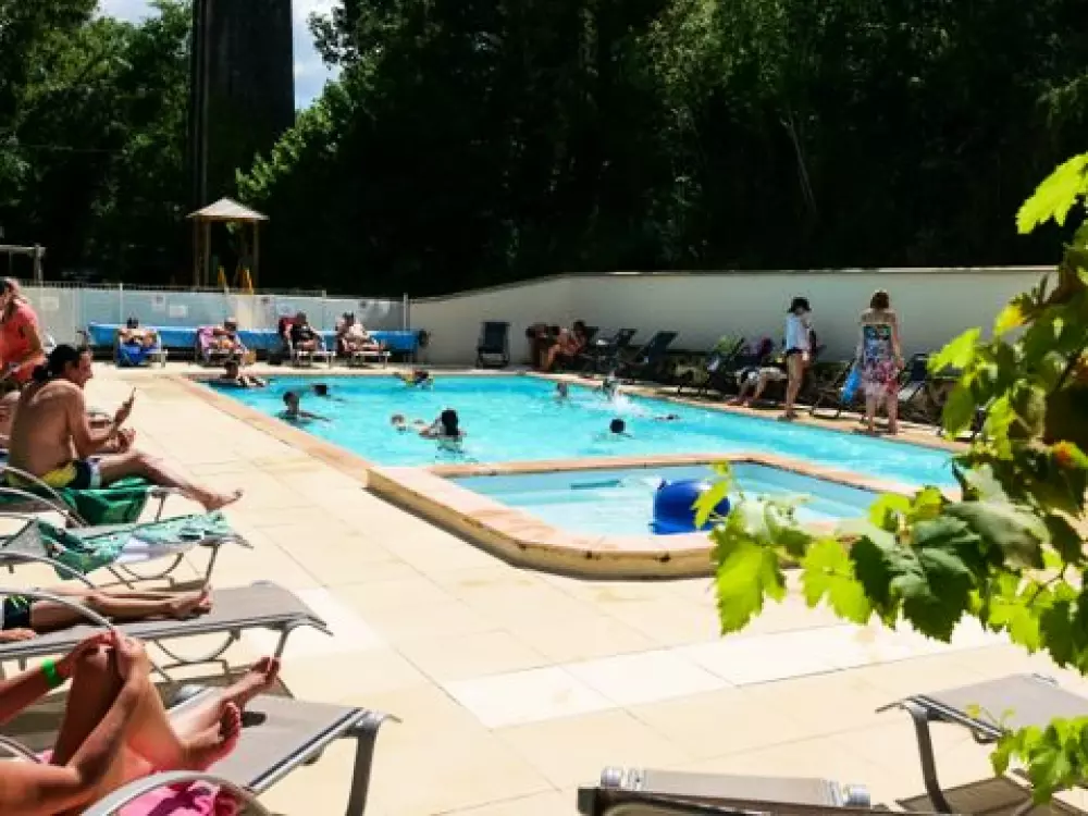 Campsite Les Rives D'Auzon 3 Stars★★★