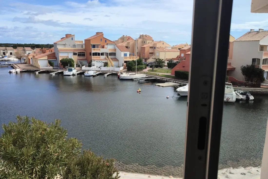 Apartman medencével és parkolóval Le Barcarès