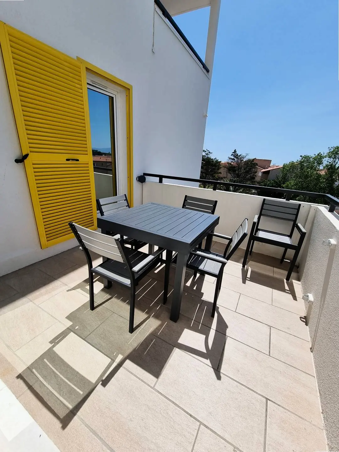 Estany Residence