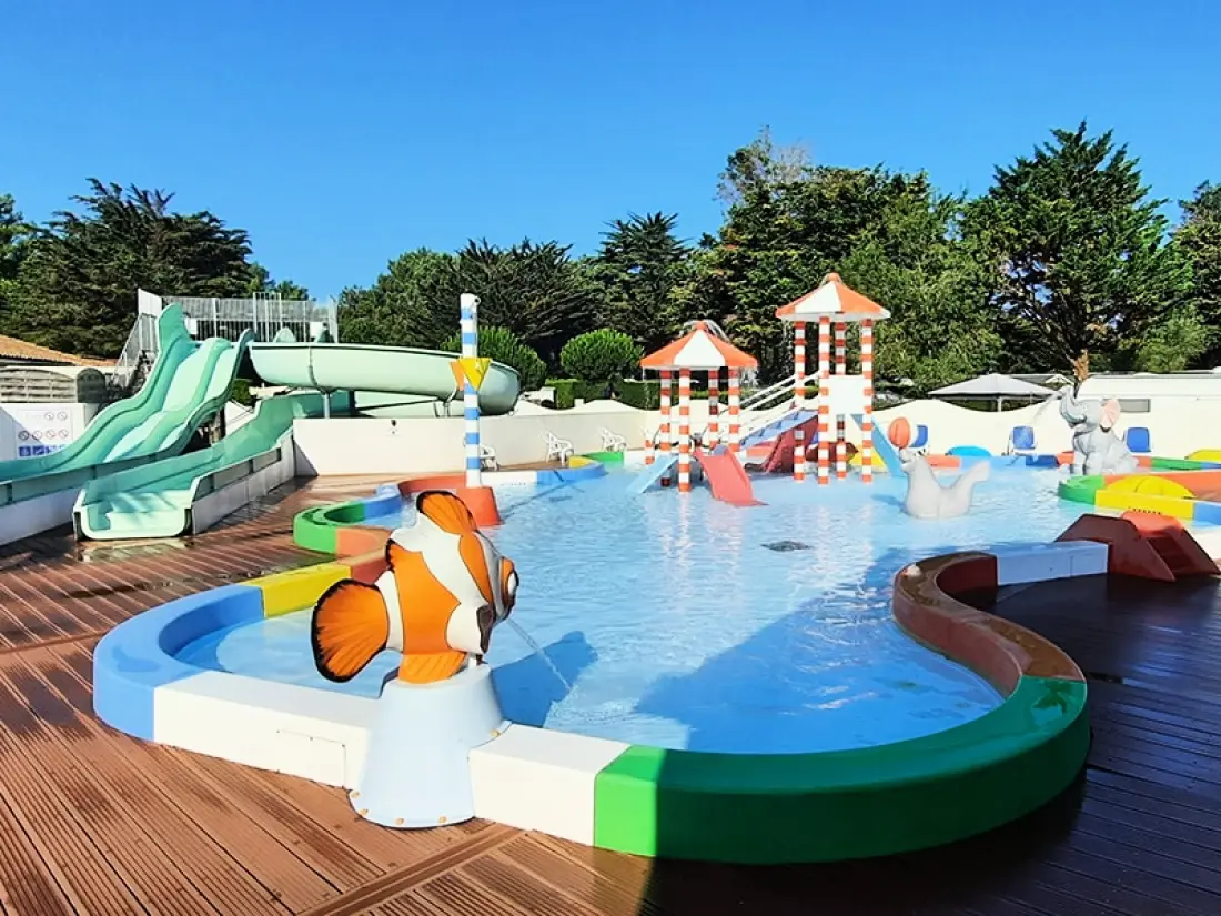 Camping Au Val De Loire By TLC Vacances 4 étoiles★★★★