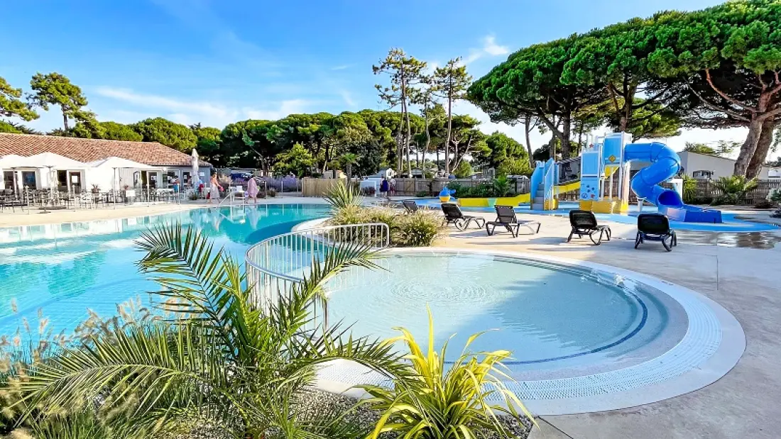 Camping Le Suroit 41 Estrellas★
