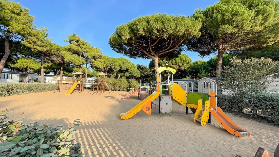 Camping Le Suroit 41 Estrellas★