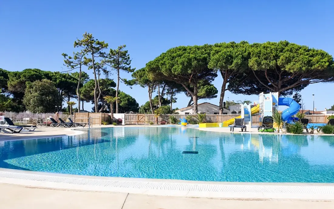 Camping Le Suroit 41 Estrellas★