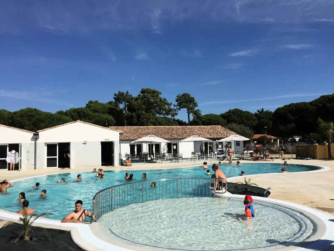 Camping Le Suroit 41 Estrellas★