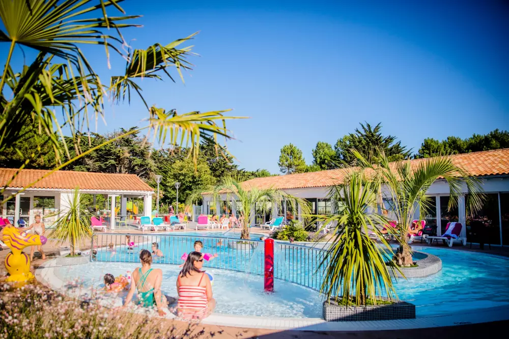 Camping LES VARENNES 4 Sterren★★★★