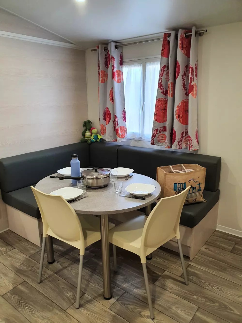 Camping LES VARENNES 4 Sterren★★★★