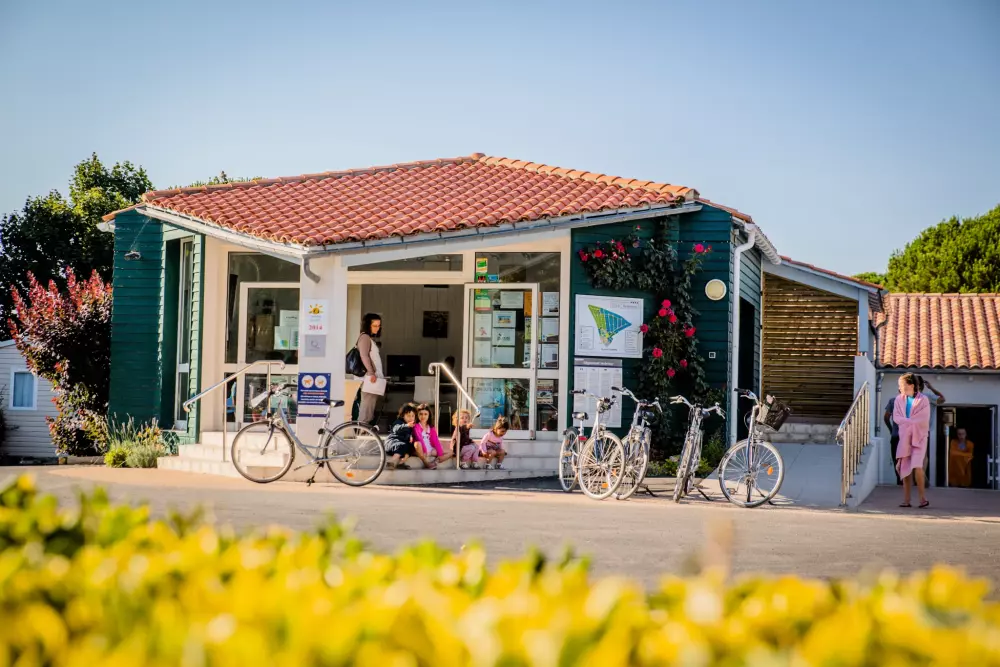 Camping LES VARENNES 4 Sterren★★★★