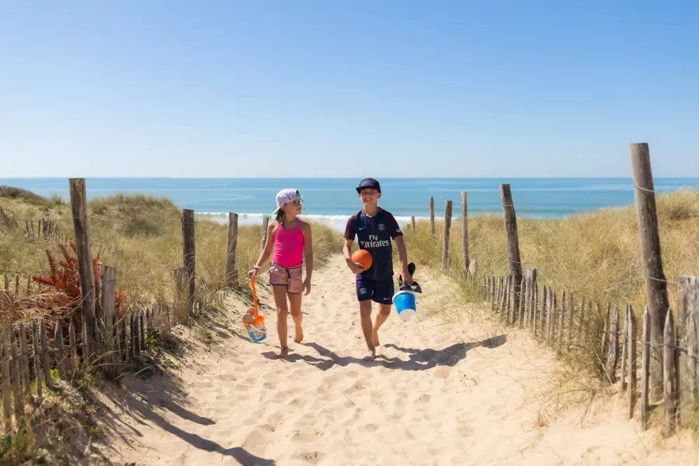 Camping LES VARENNES 4 Sterren★★★★