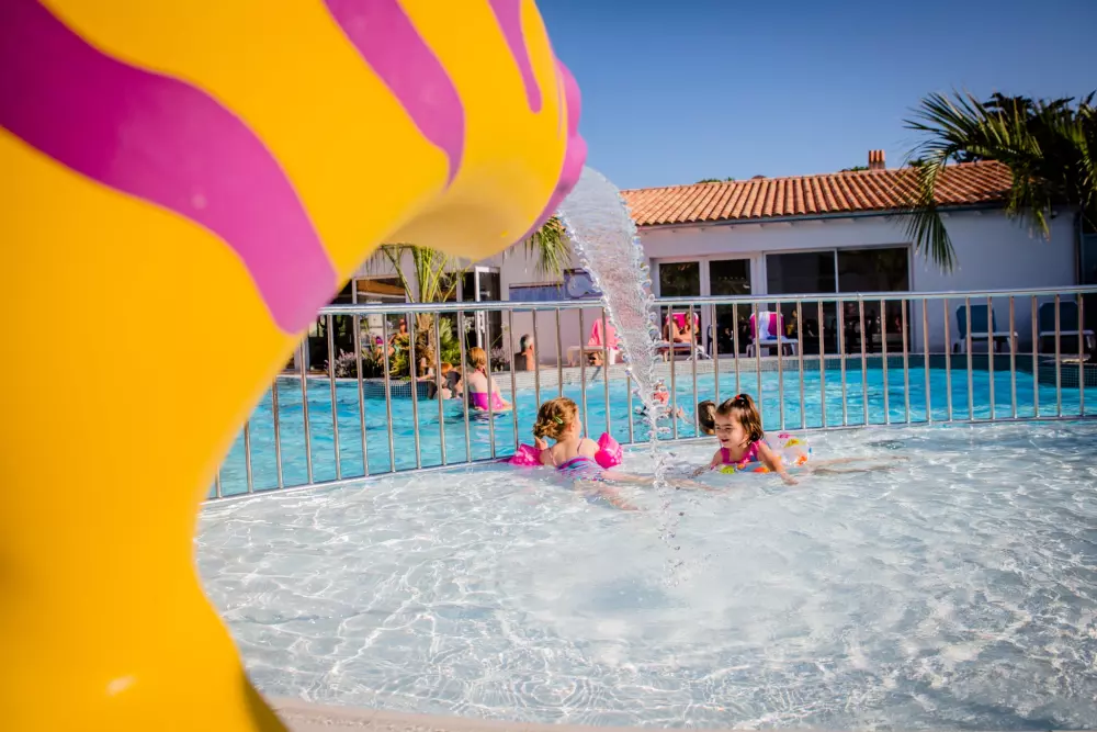 Camping LES VARENNES 4 Sterren★★★★