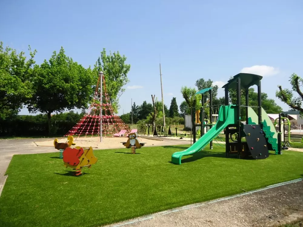 Camping Paradis Le Rocher de la Granelle 3 Sterne★★★