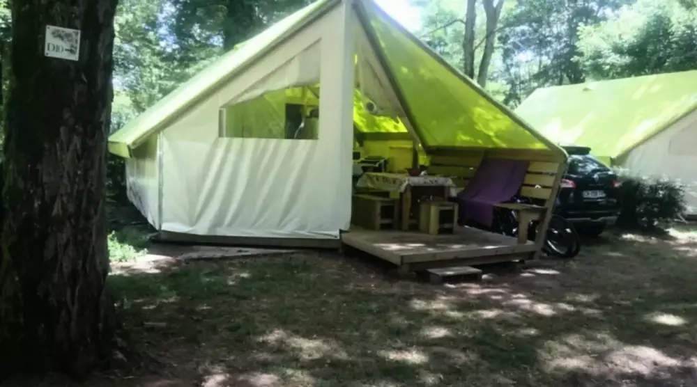 Camping Paradis Le Rocher de la Granelle 3 Sterne★★★