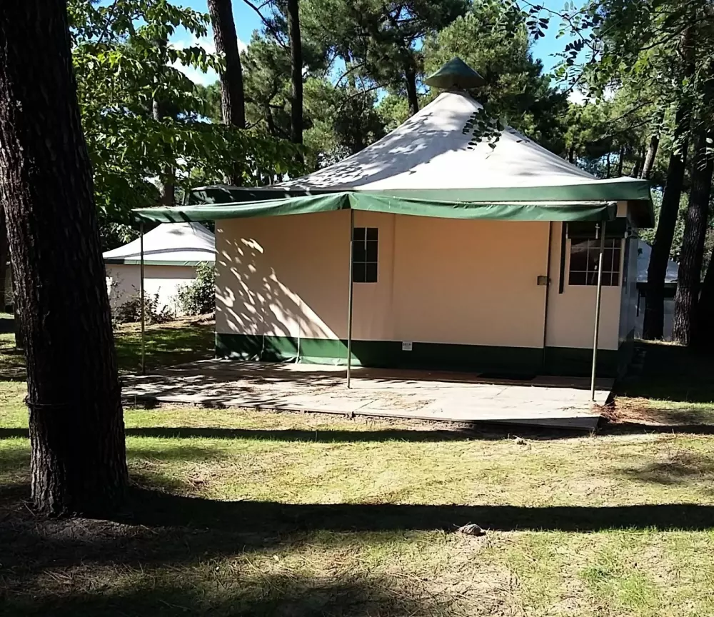 Camping Paradis Le Rocher de la Granelle 3 étoiles★★★