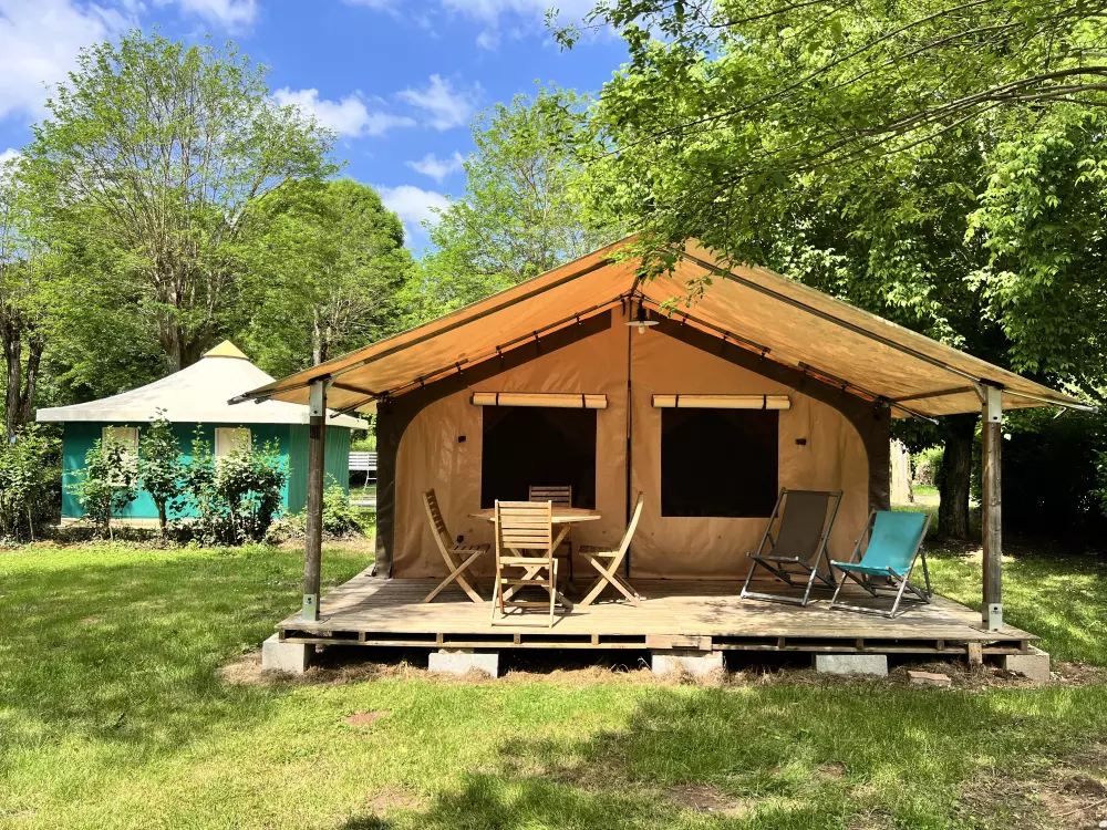 Camping Paradis Le Rocher de la Granelle 3 Sterne★★★