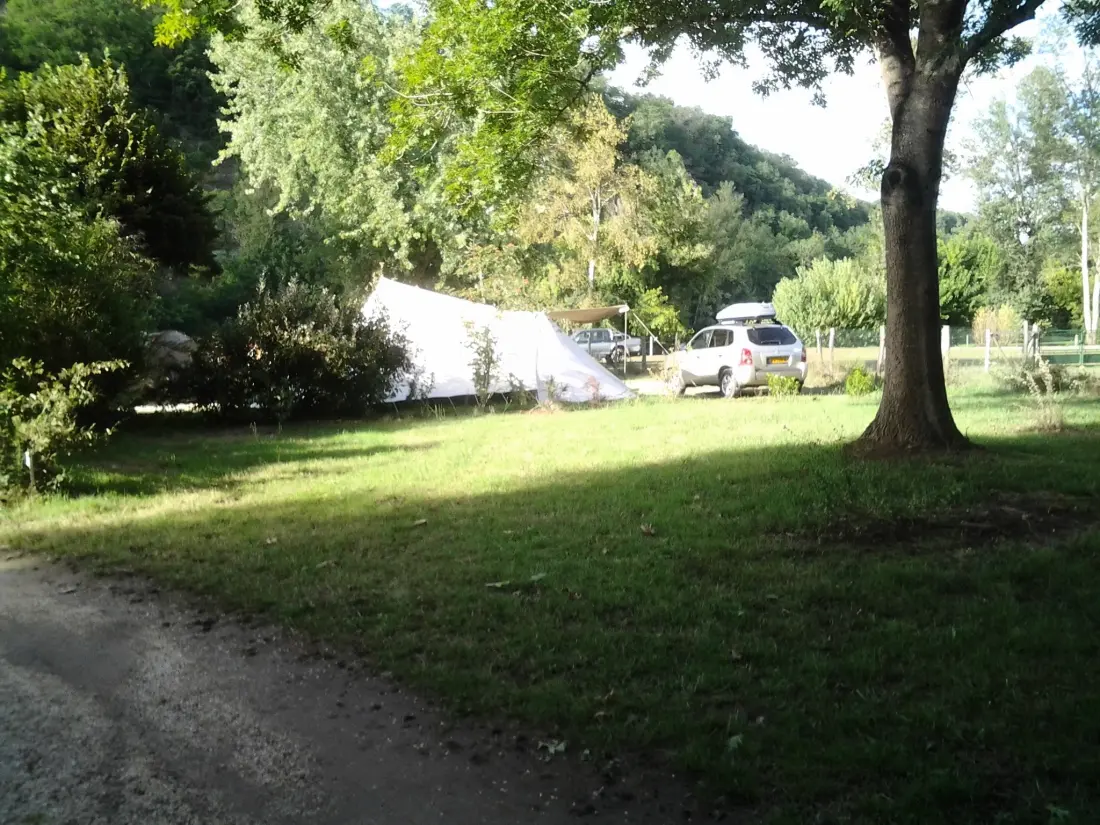 CAMPING DU PONT DE VICQ  3 étoiles★★★