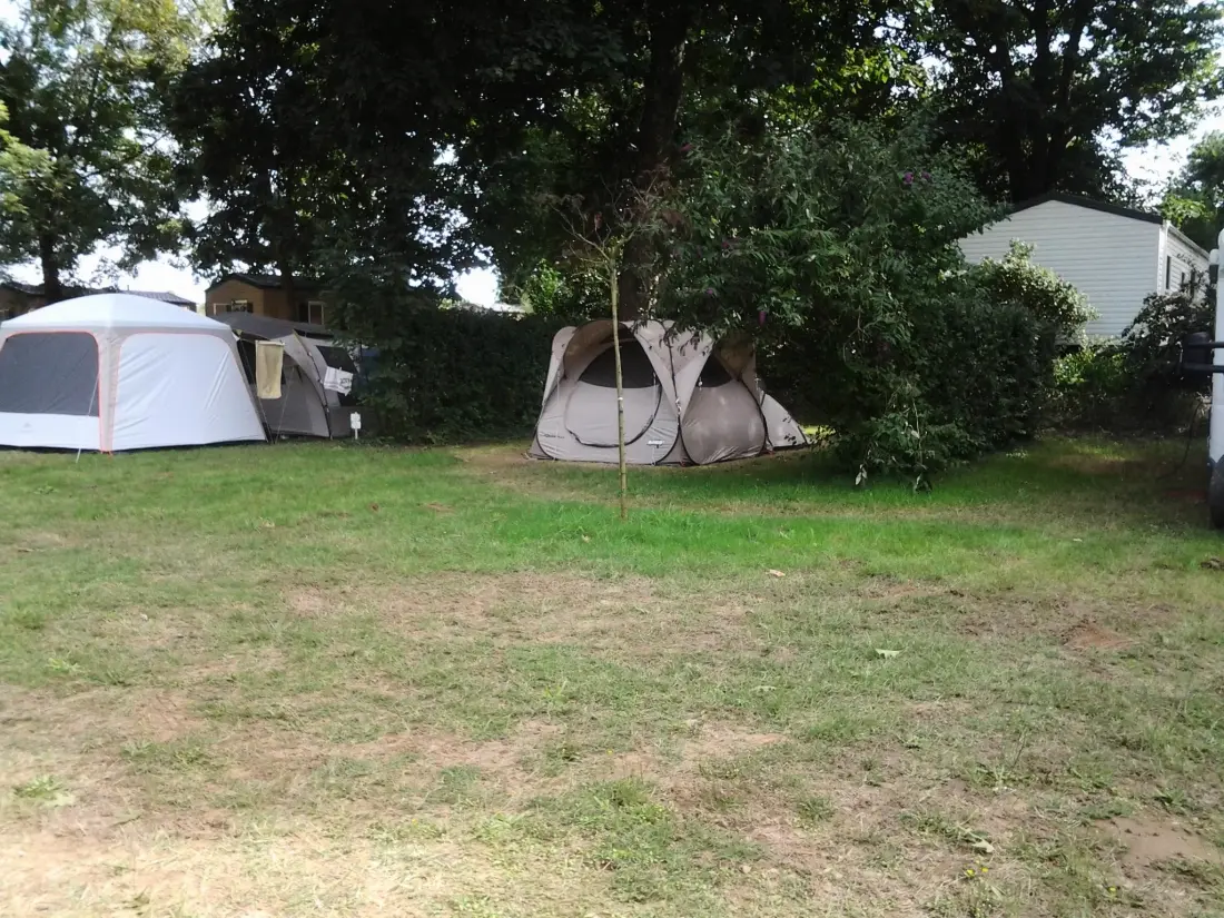 CAMPING DU PONT DE VICQ  3 étoiles★★★