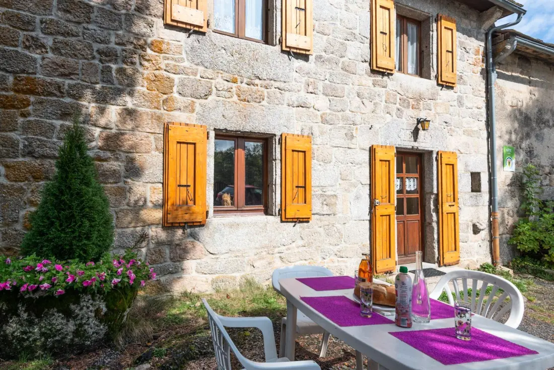 Gîte de France Gîte aux combettes 4/6 Personen 1 Ohr