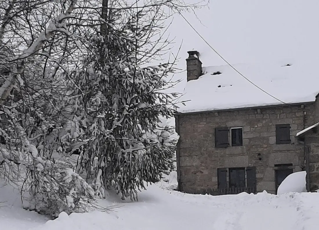 Gîte de France Das Haus von Castanet zwischen aubrac und Rand 3 Ohren