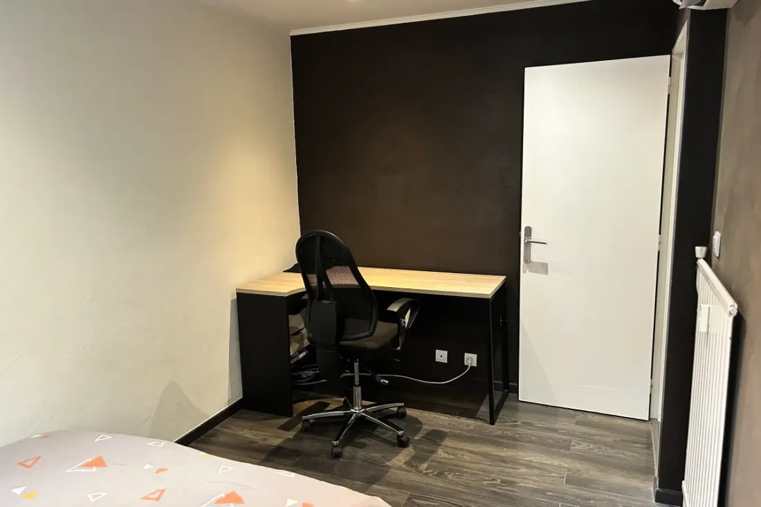 Appartement Lumineux Avec Balcon Et Parking