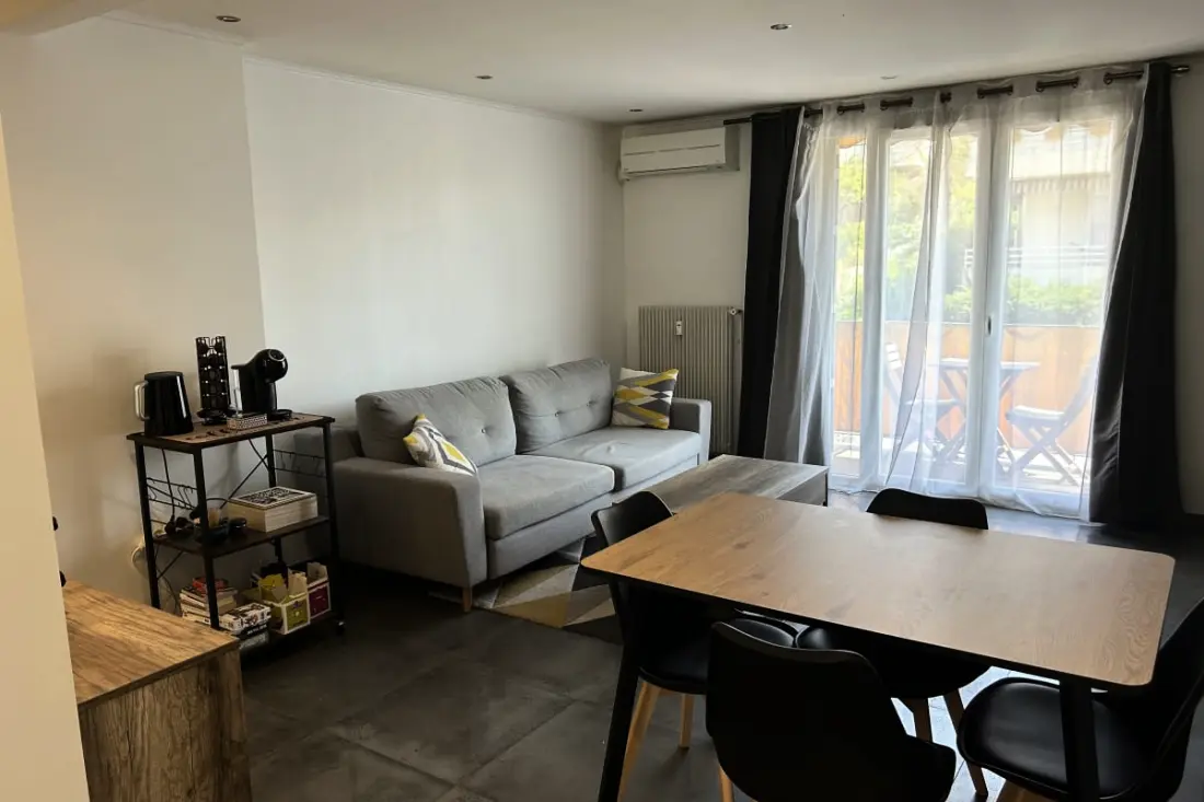 Appartement Lumineux Avec Balcon Et Parking
