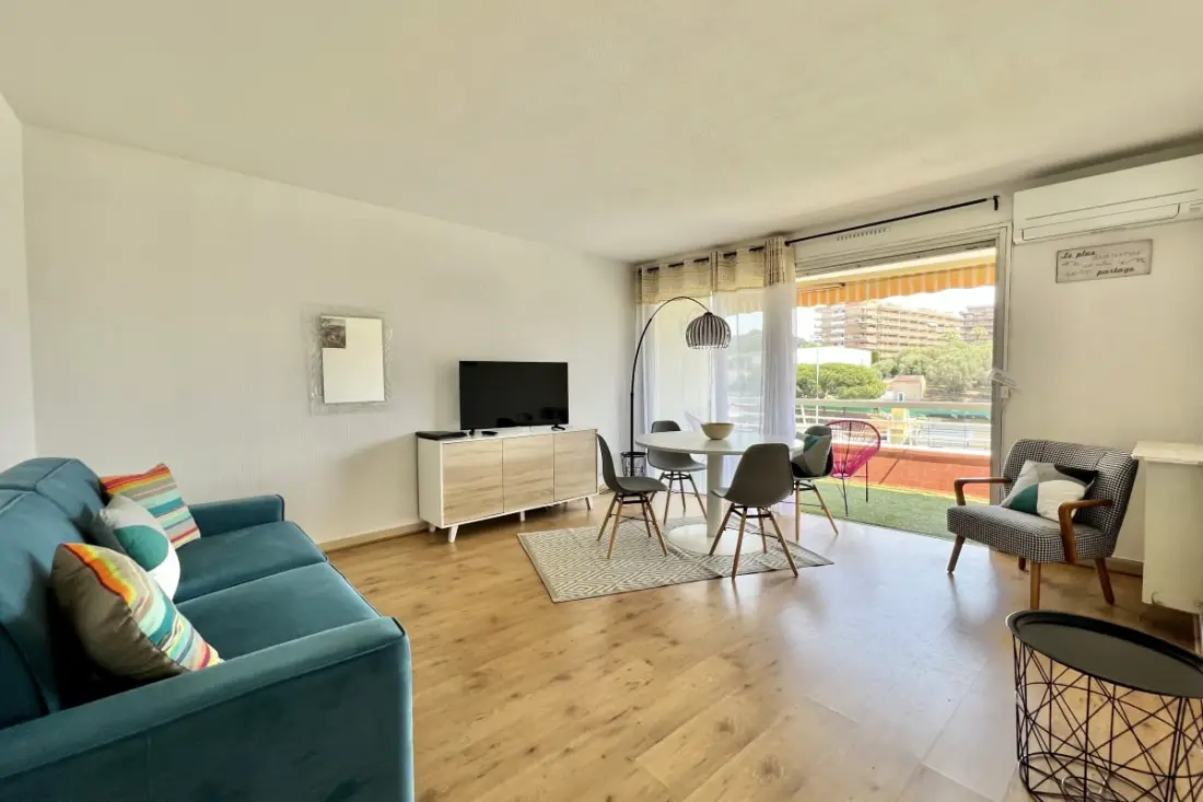 Lichte studio aan de poorten van Cannes