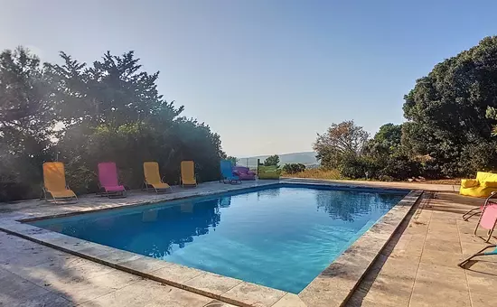Maison Spacieuse Avec Piscine Au Castellet
