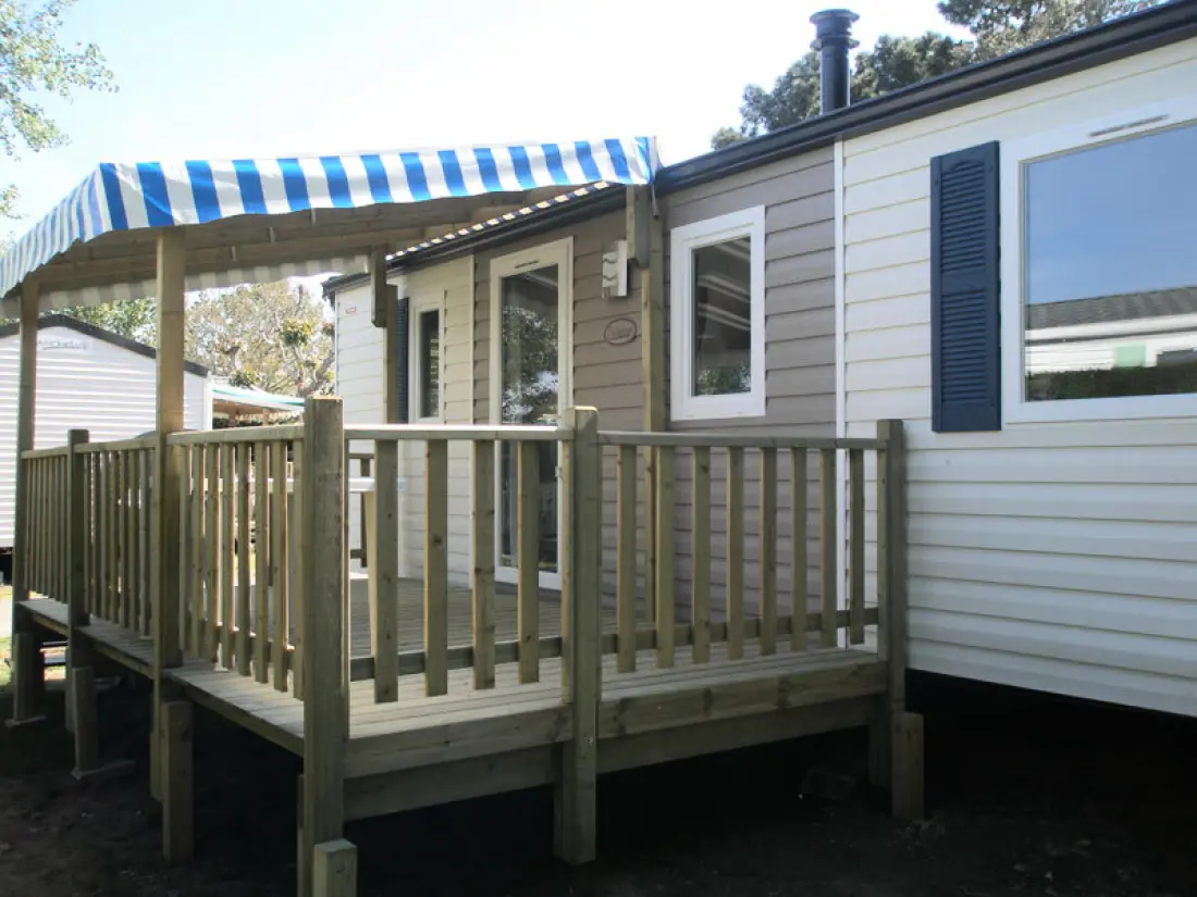 Camping Les Pirons 5 Sterren★★★★★