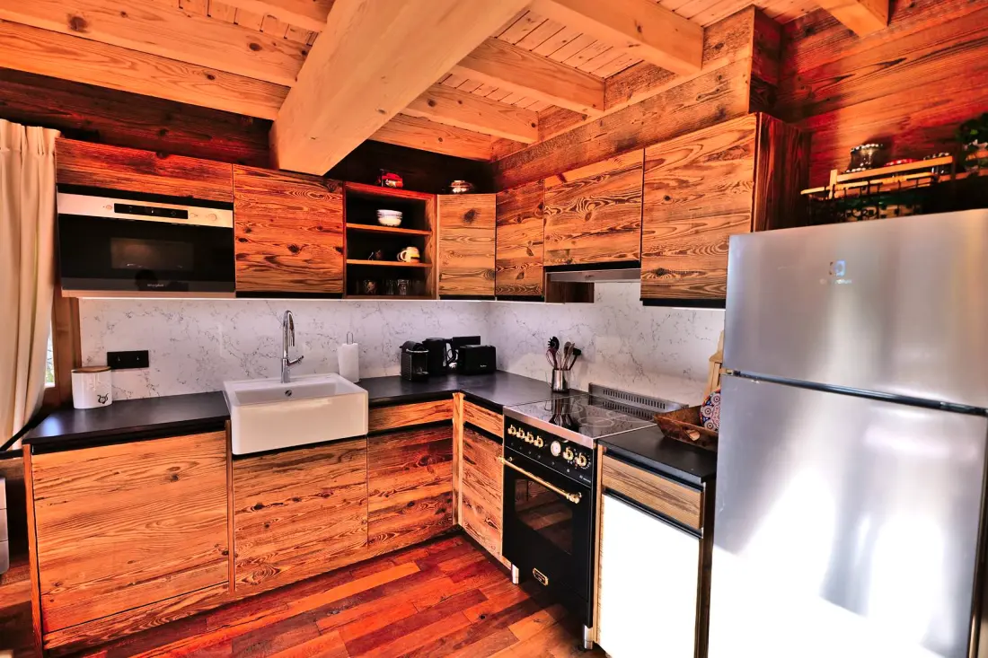 Button Residence Gold