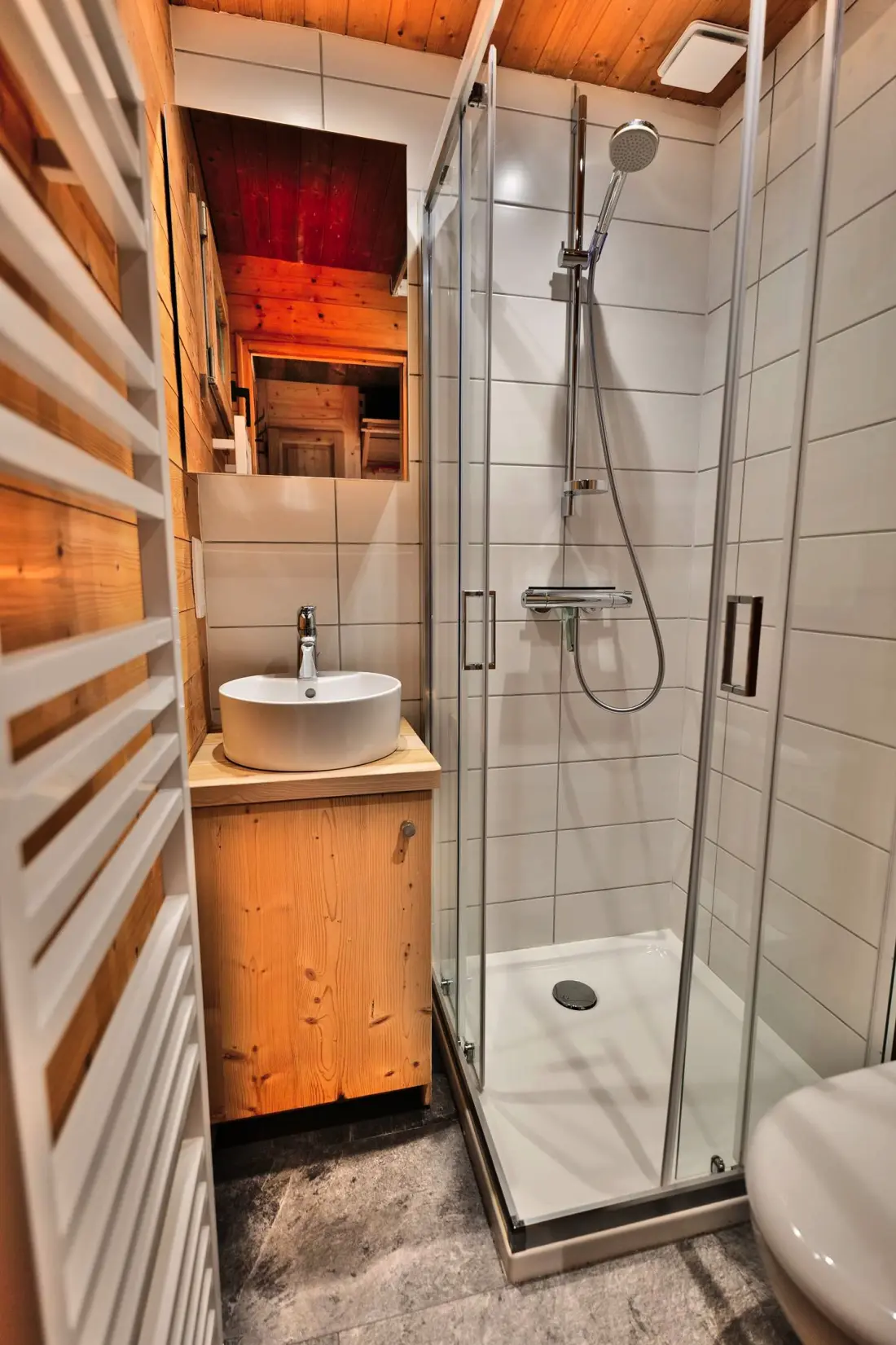 Button Residence Gold