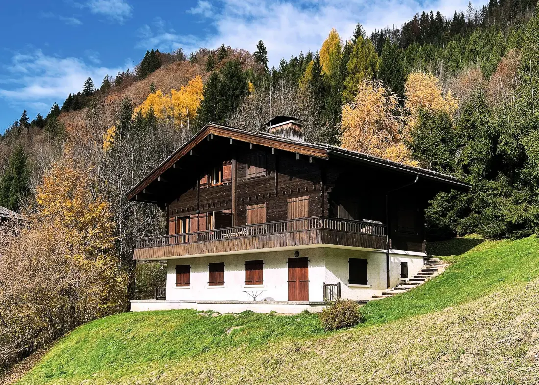 Button Residence Gold