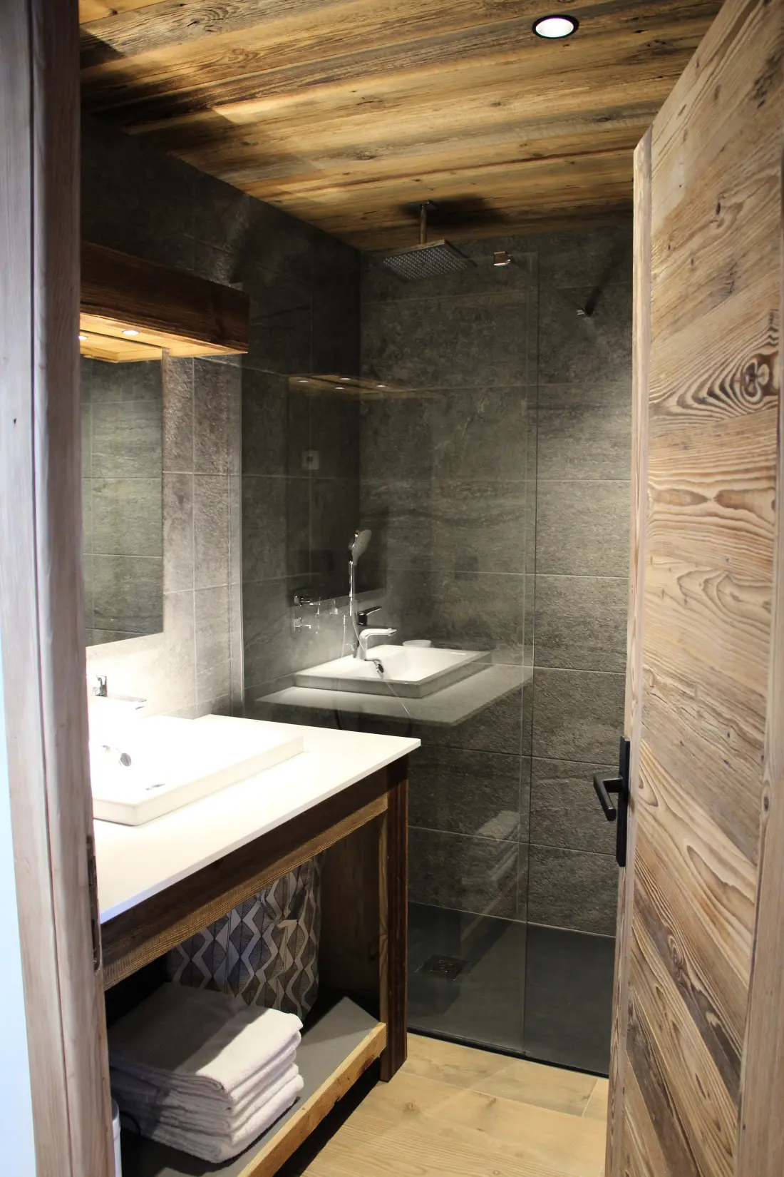 Camy Residence