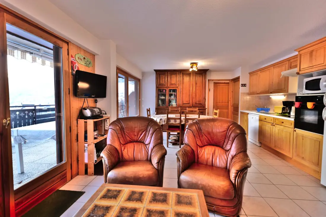 Emerald Residence