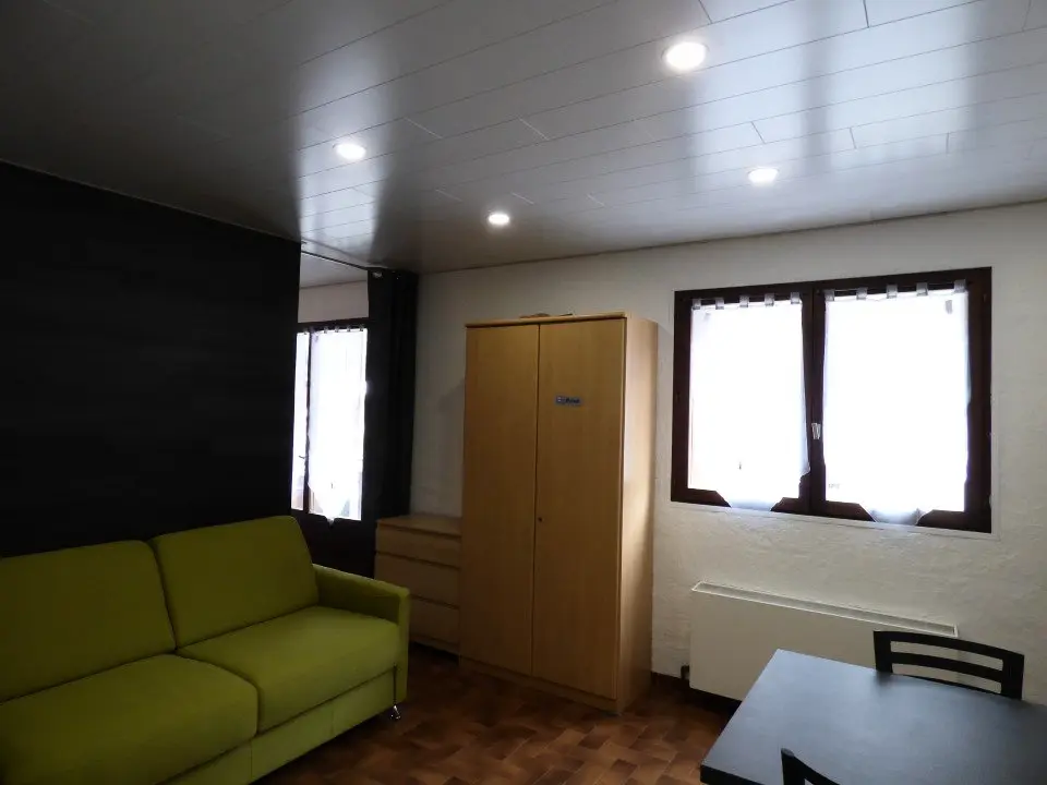 Jalouvre Residence