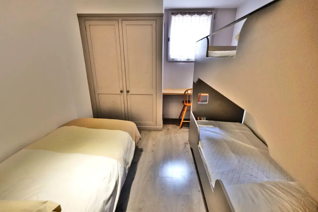 Le Paret Residence